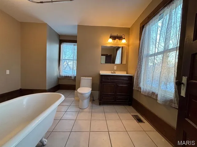 $178,000 | 312 West Locust Street, Bowling Green, MO 63334