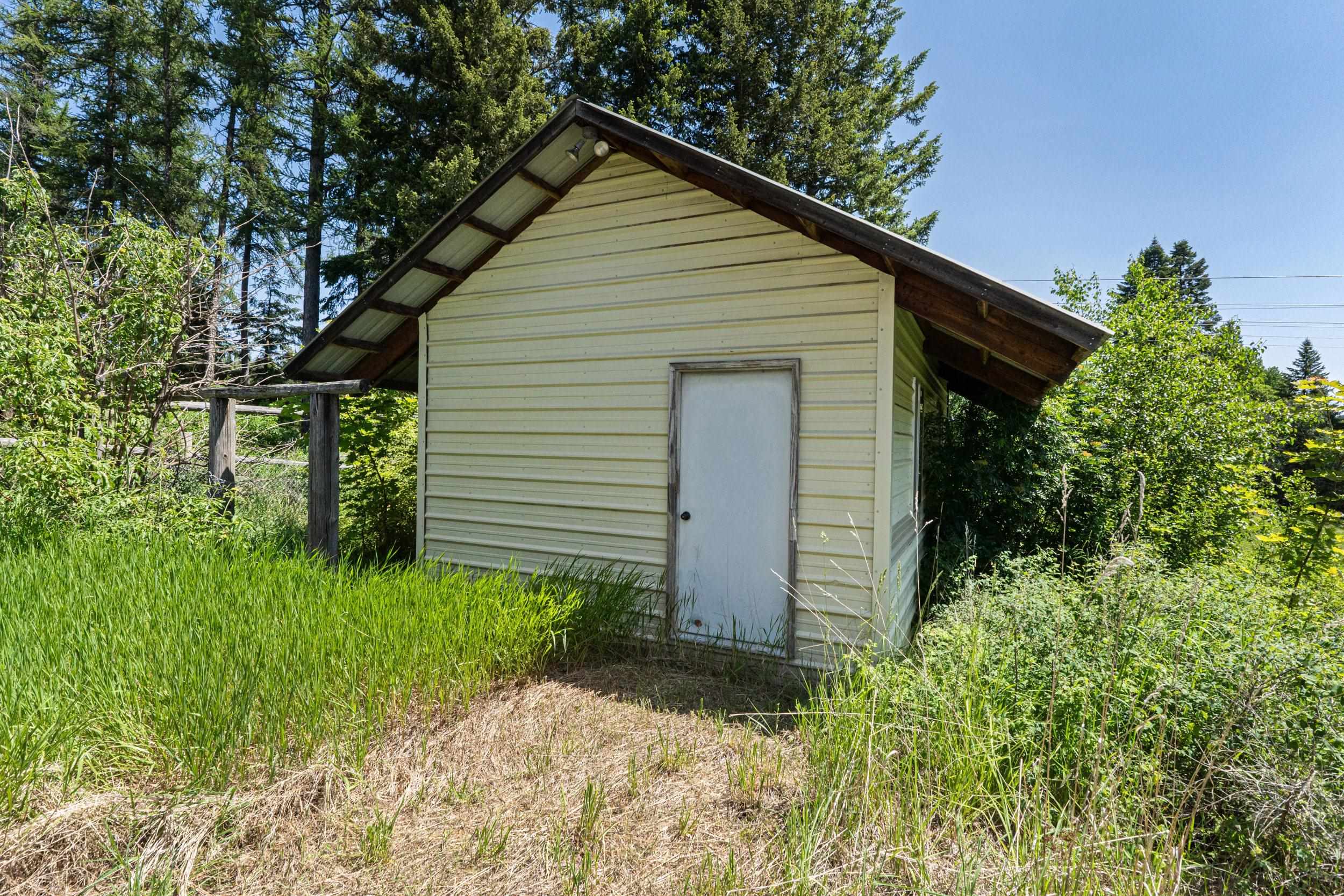 252 Davaz Carlton Road Newport, WA 99156 - Photo 23 of 41