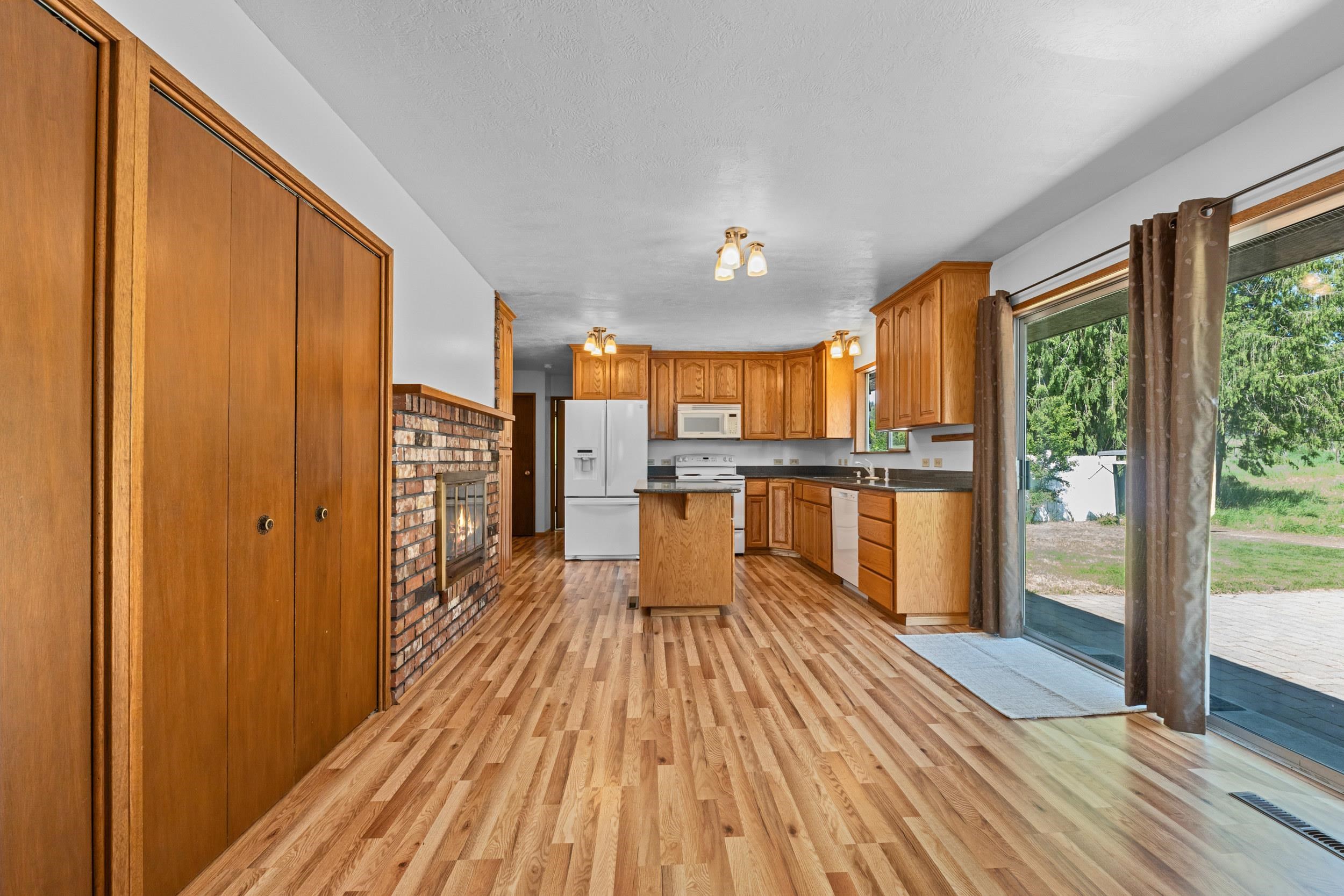 252 Davaz Carlton Road Newport, WA 99156 - Photo 6 of 41