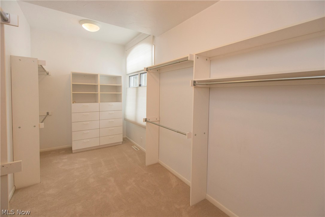 2768 Lander Road Cleveland, OH 44124 - Photo 24 of 35
