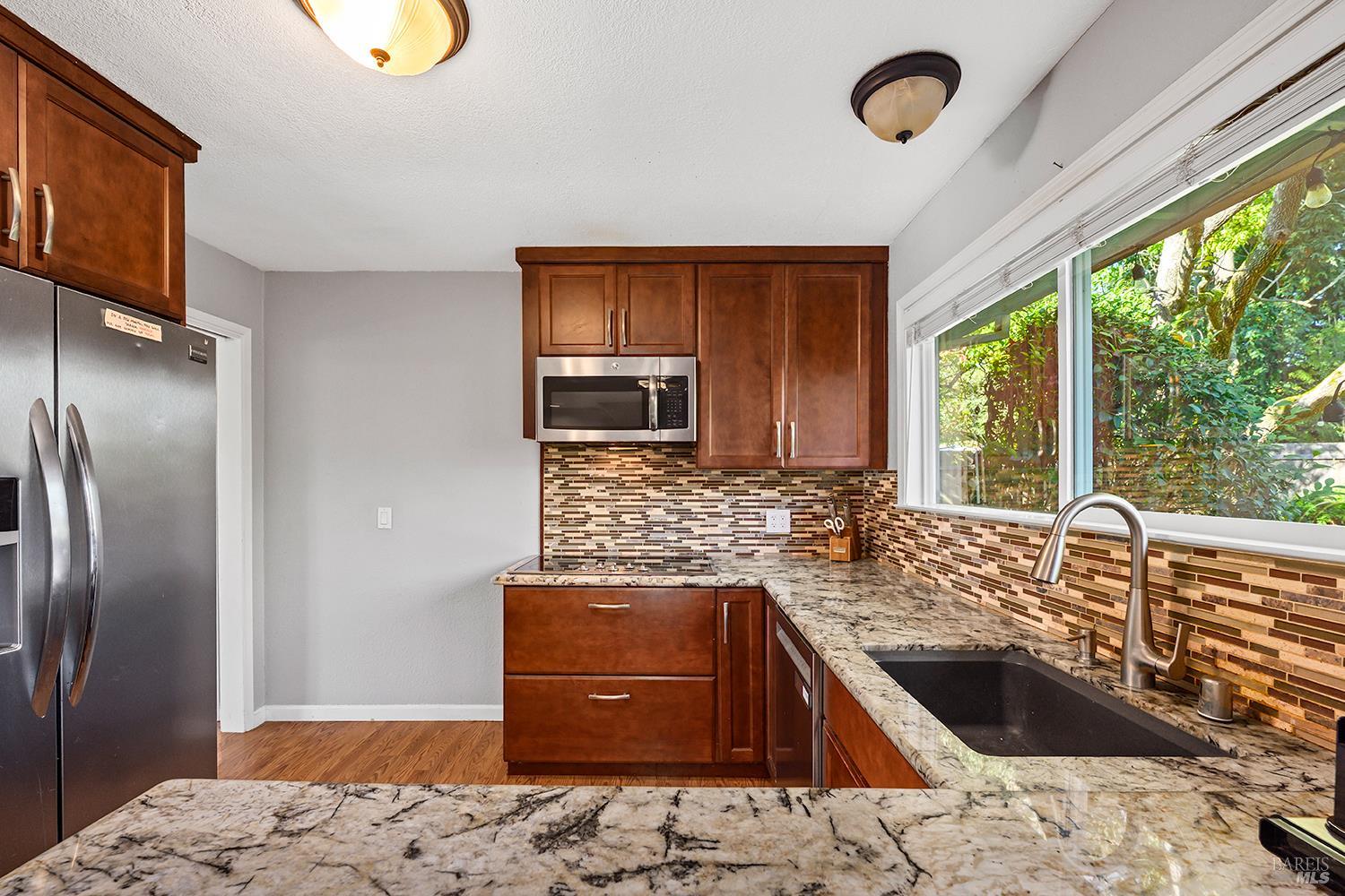 2309 Parkwood Court Santa Rosa, CA 95409 - Photo 15 of 43