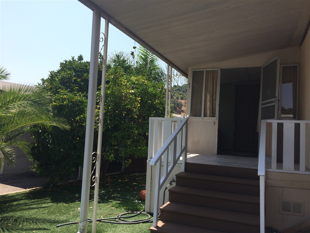 3909 Reche Road, Unit 175 Fallbrook, CA 92028 - Photo 3 of 24 Front Entrance to Slider and CA Room