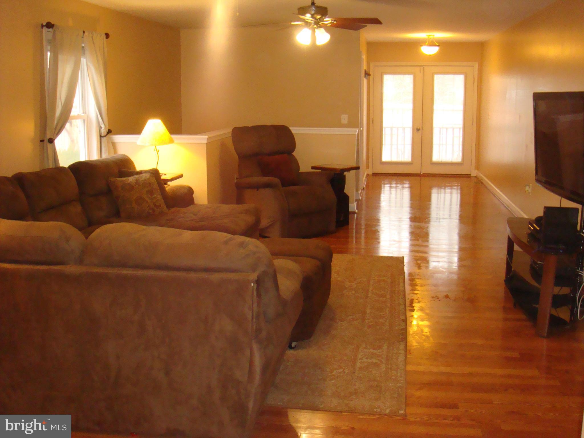 6175 Hawthorne Road La Plata, MD 20646 - Photo 2 of 30 Family Room