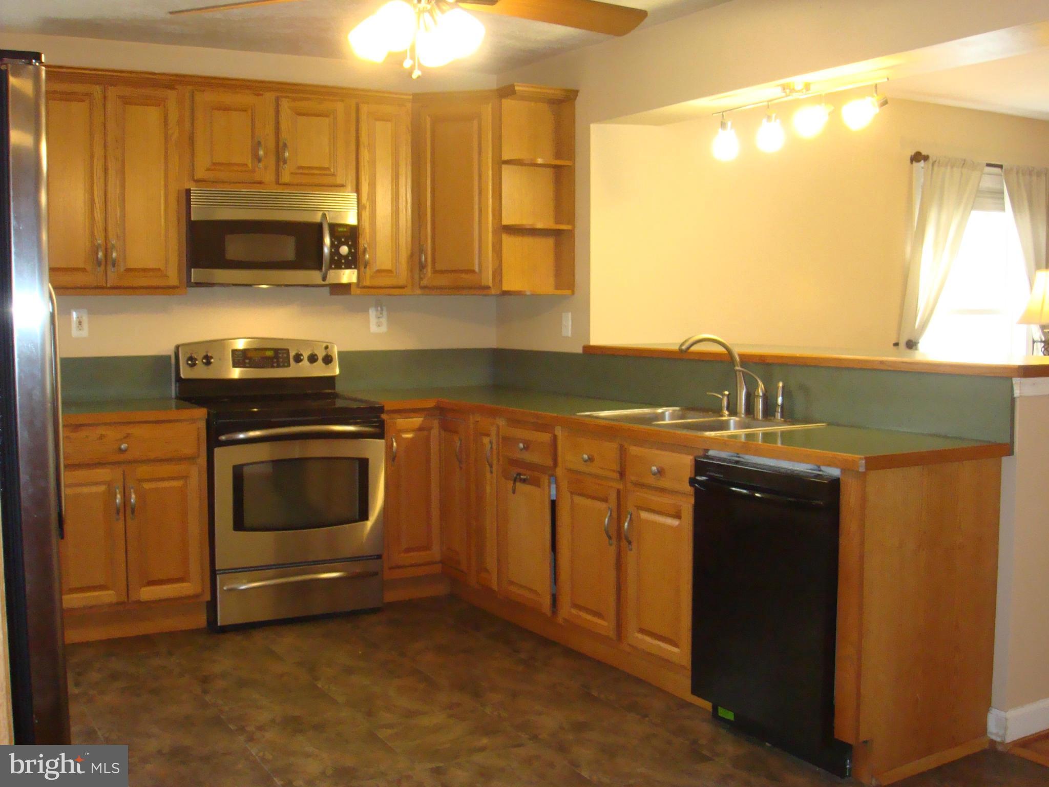 6175 Hawthorne Road La Plata, MD 20646 - Photo 7 of 30 Kitchen