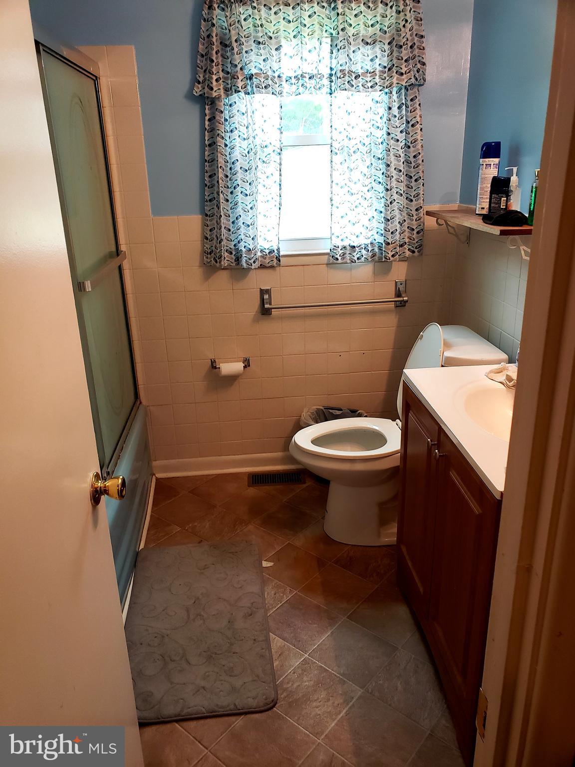 15407 Brandywine Road Brandywine, MD 20613 - Photo 13 of 16 Full Bath