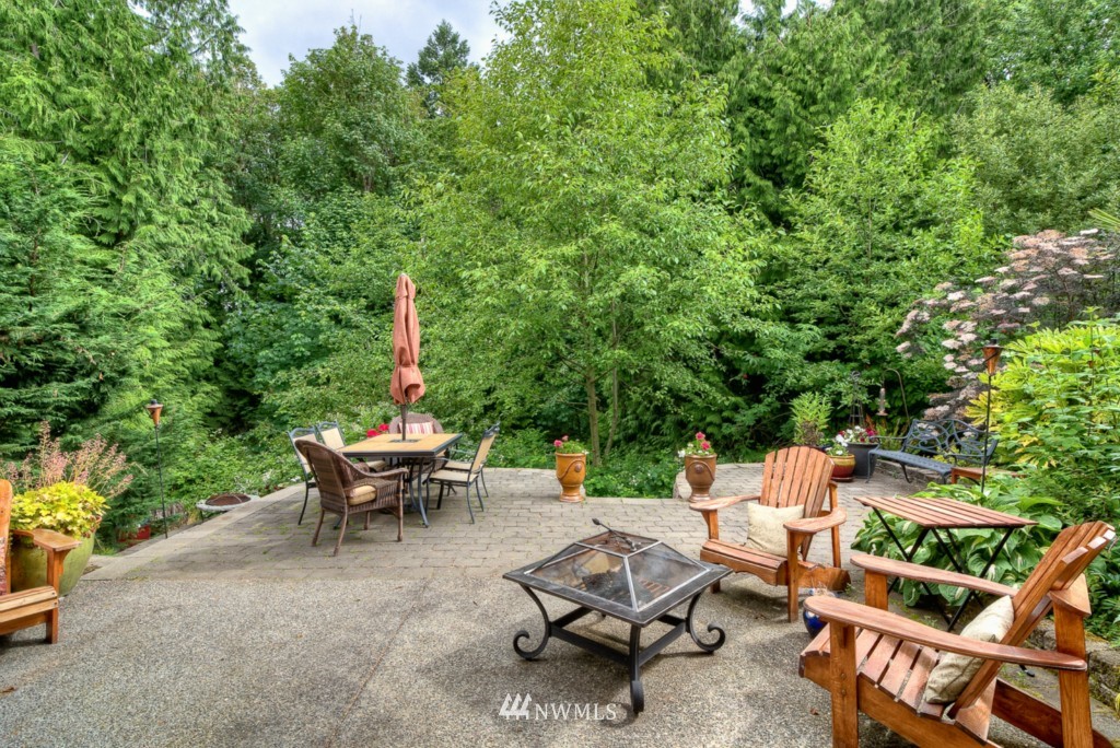 16512 Southeast 165th Way Renton, WA 98058 - Photo 14 of 15 Gallery Image 14