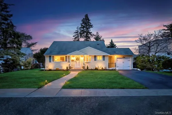 $879,999 | 46 Walter Avenue, Hicksville, NY 11801