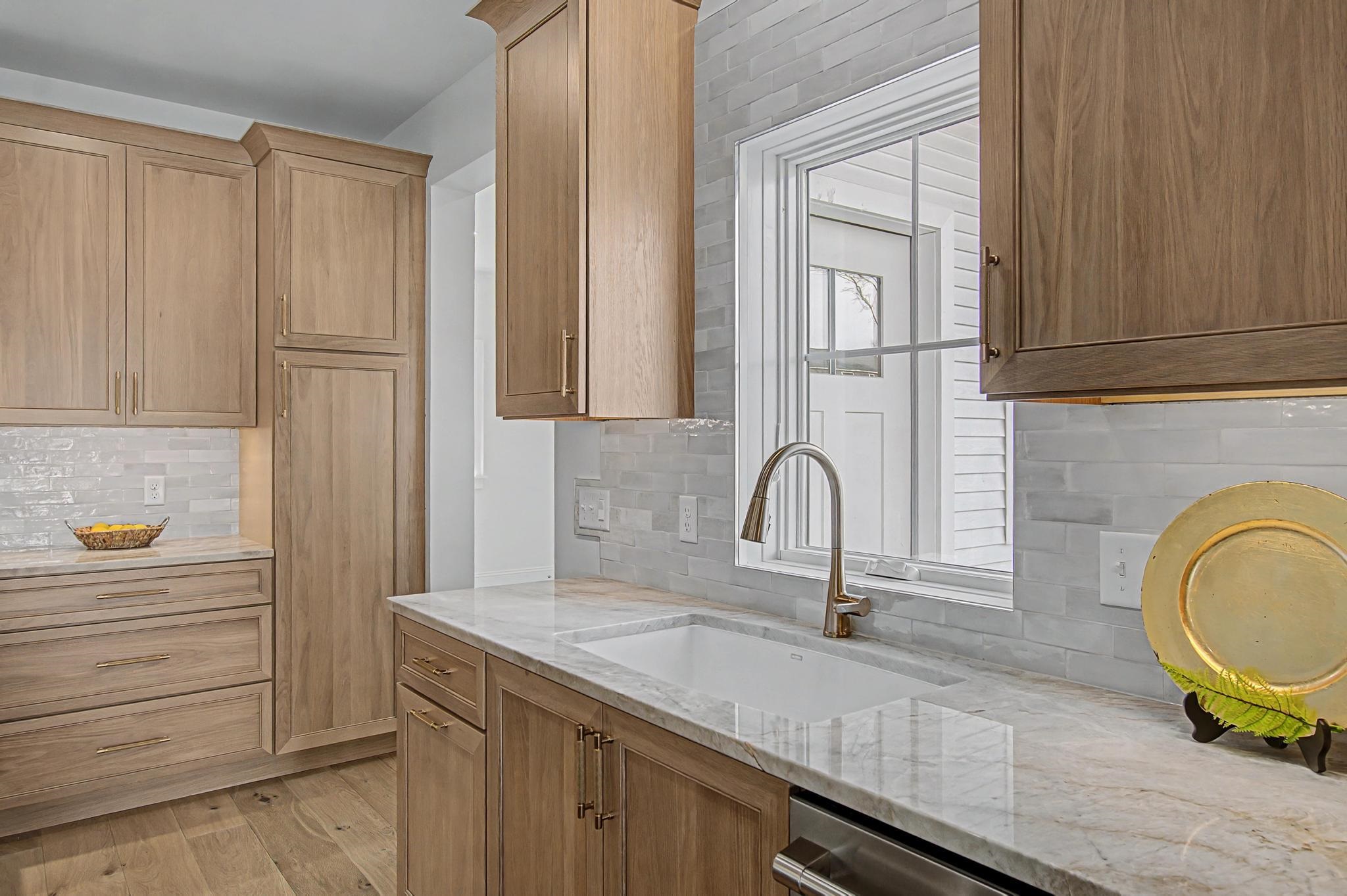 897 Falls Road Shelburne, VT 05482 - Photo 14 of 59