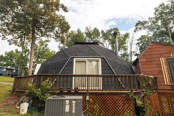 a front view of house with yard