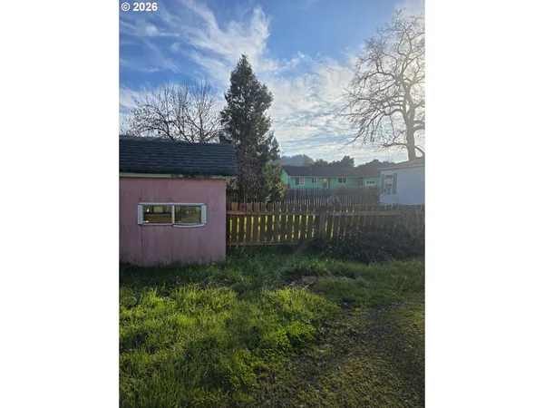 $149,900 | 463 Gregory Drive, Winston, OR 97496