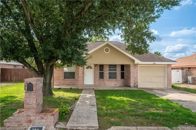 $190,625 | 704 Denise Circle, La Joya, TX 78560