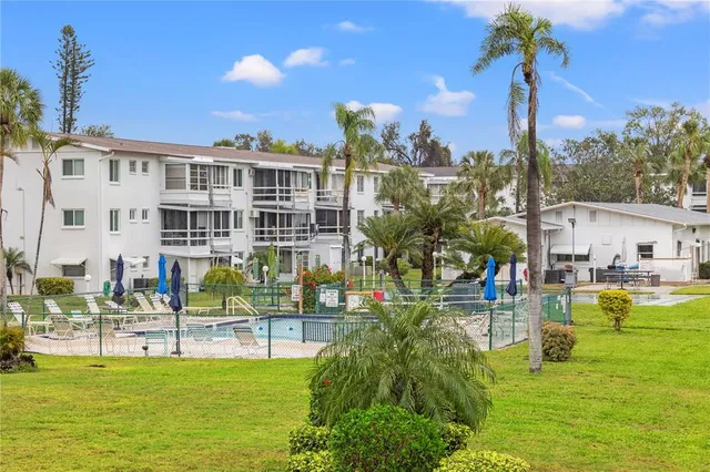 $96,000 | 5907 Garden Lane, Unit H26, Bradenton, FL 34207