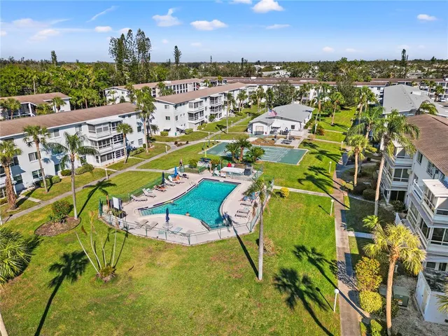 $96,000 | 5907 Garden Lane, Unit H26, Bradenton, FL 34207