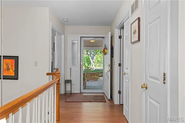 $315,000 | 7356 Whitehall Colonial Lane, St. Louis, MO 63119