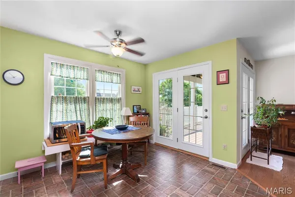 $315,000 | 7356 Whitehall Colonial Lane, St. Louis, MO 63119