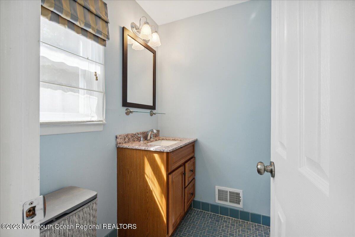 136 Lancaster Road Freehold, NJ 07728 - Photo 27 of 44 27-136 Lancaster Rd, Freehold Township,