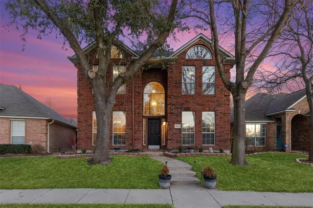 $2,900 | 18212 Muir Circle, Dallas, TX 75287