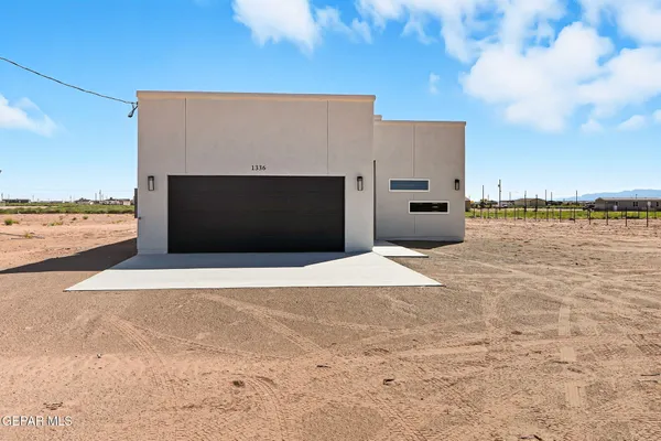 $307,950 | 652 Yuma Desert, Chaparral, NM 88081