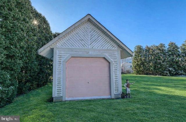 68 Wayside Road Berlin, NJ 08009 - Photo 30 of 31 a view of a house with backyard