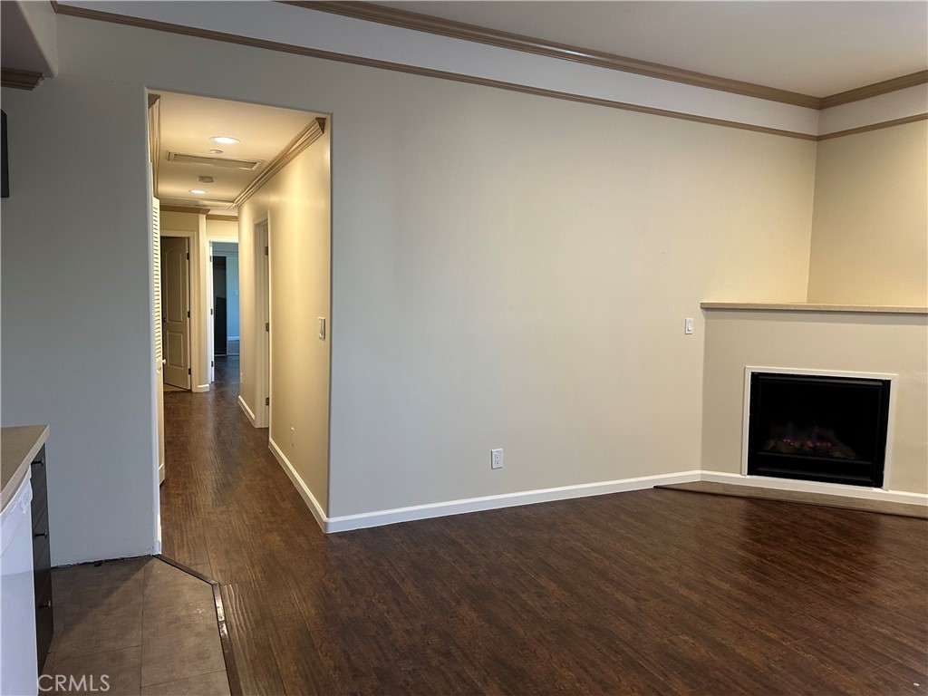 14352 Tiara Street Sherman Oaks, CA 91401 - Photo 5 of 13