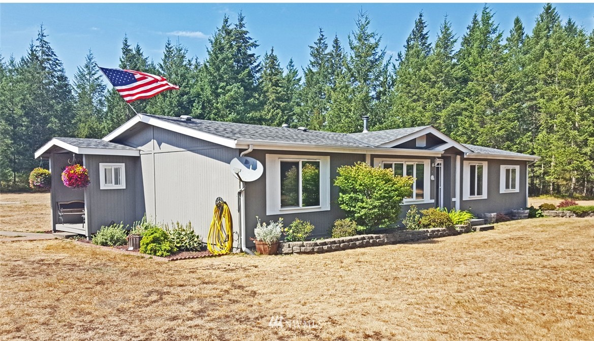61 West Simpson Road Shelton, WA 98584 - Photo 1 of 25 Gallery Image 1