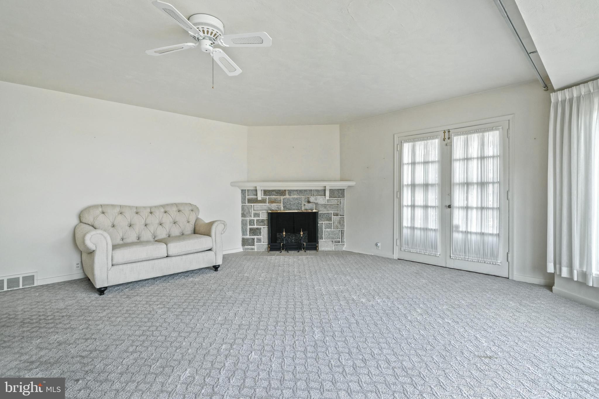 505 Waters Road York, PA 17403 - Photo 9 of 43
