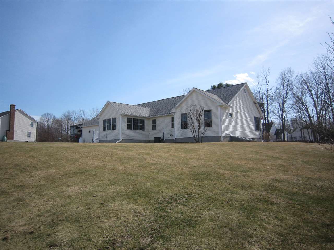 99 Governors Road Farmington, NH 03835 - Photo 2 of 32