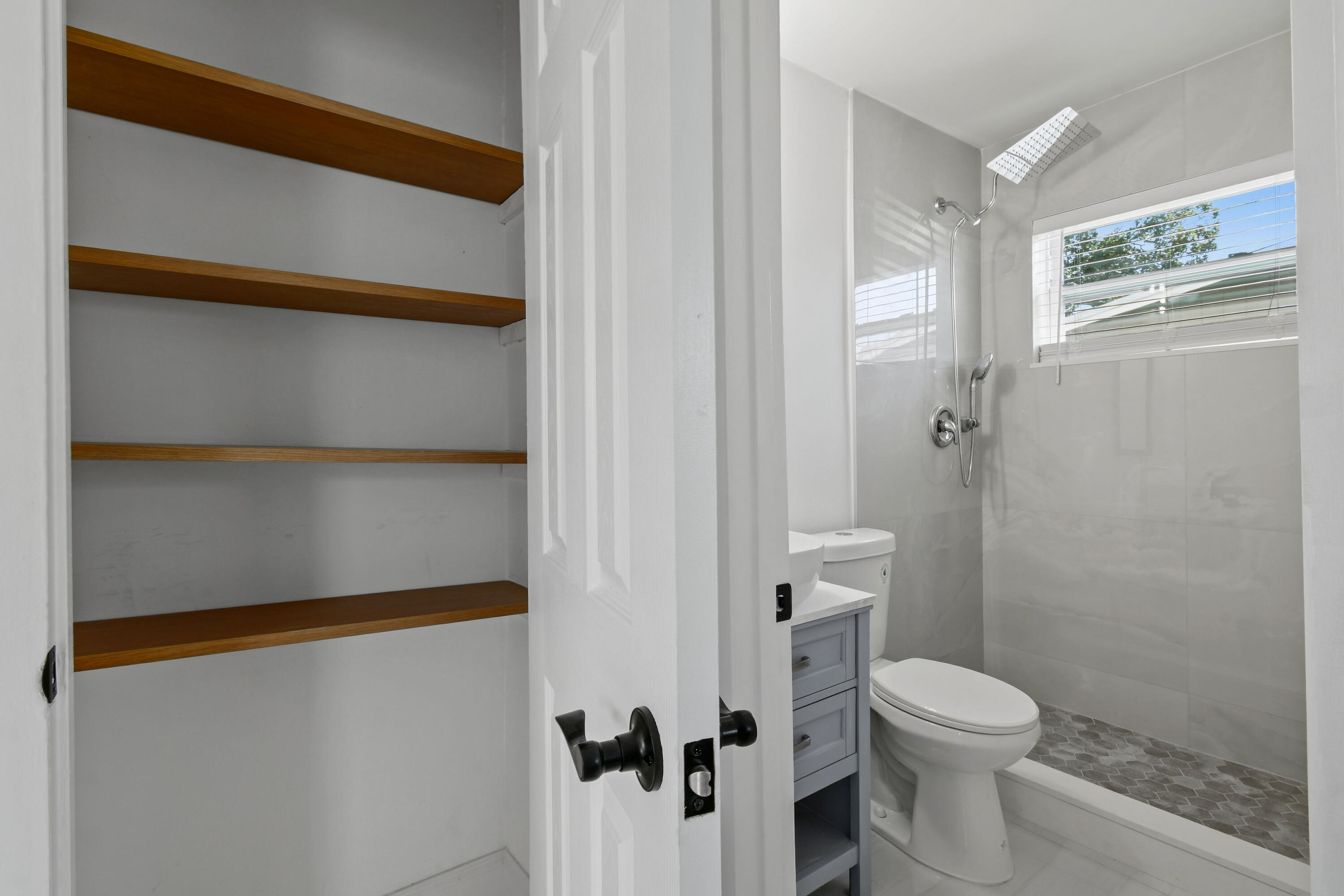 968 West 9th Street, Unit B2 Riviera Beach, FL 33404 - Photo 15 of 26 968W9thSt,UnitB2(18)