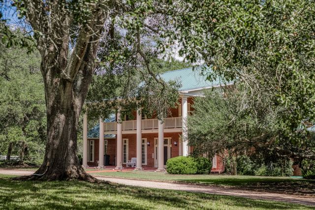 $4,100,000 | 10507 Old Chappell Hill Road, Chappell Hill, TX 77426