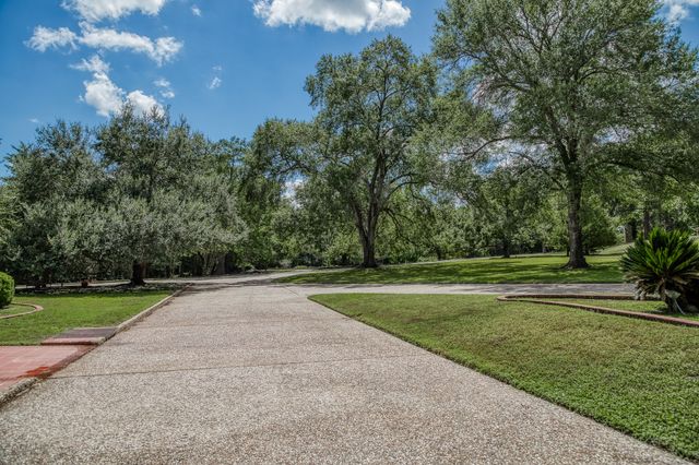$4,100,000 | 10507 Old Chappell Hill Road, Chappell Hill, TX 77426