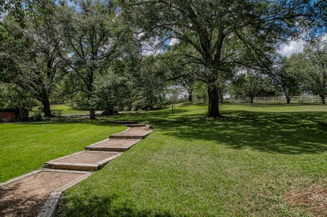 $4,100,000 | 10507 Old Chappell Hill Road, Chappell Hill, TX 77426
