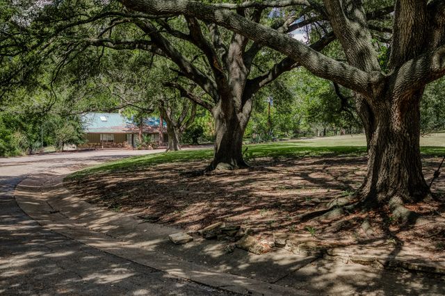 $4,100,000 | 10507 Old Chappell Hill Road, Chappell Hill, TX 77426