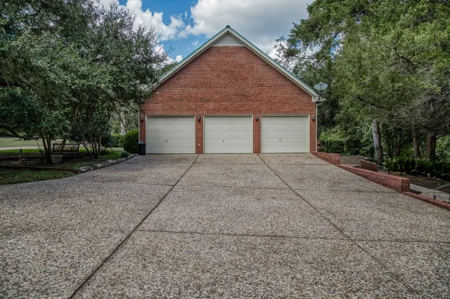 $4,100,000 | 10507 Old Chappell Hill Road, Chappell Hill, TX 77426