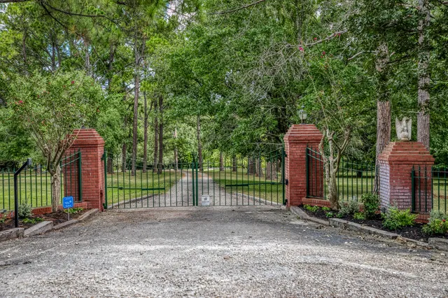 $4,100,000 | 10507 Old Chappell Hill Road, Chappell Hill, TX 77426