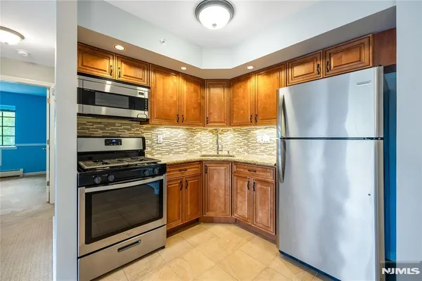 $399,000 | 1409 Faulkner Court, Mahwah, NJ 07430