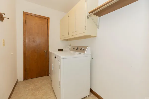 $315,000 | 7755 Meadow Lane, Newburgh, IN 47630
