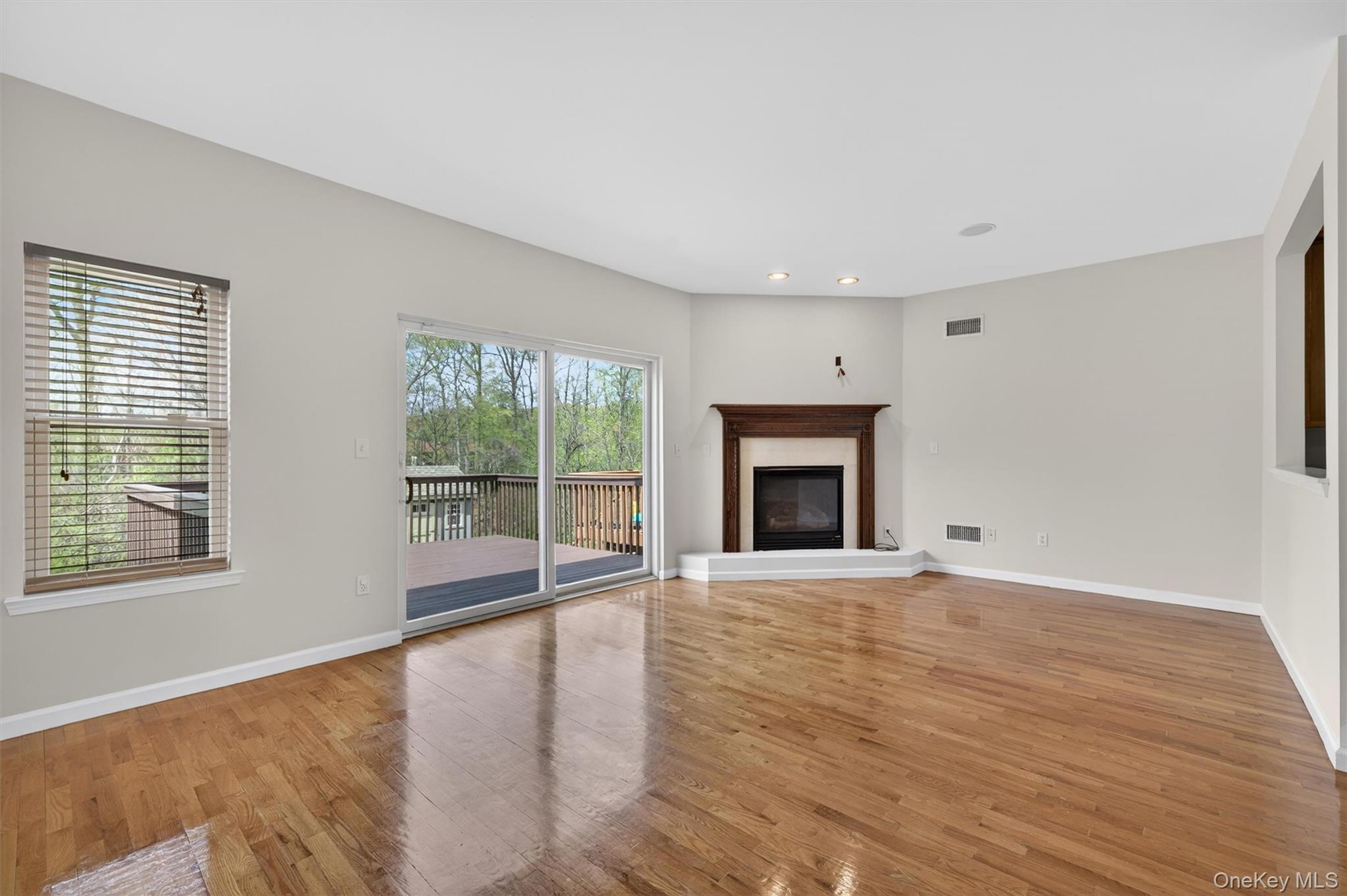 49 Oak Hill Road Middletown, NY 10941 - Photo 11 of 50