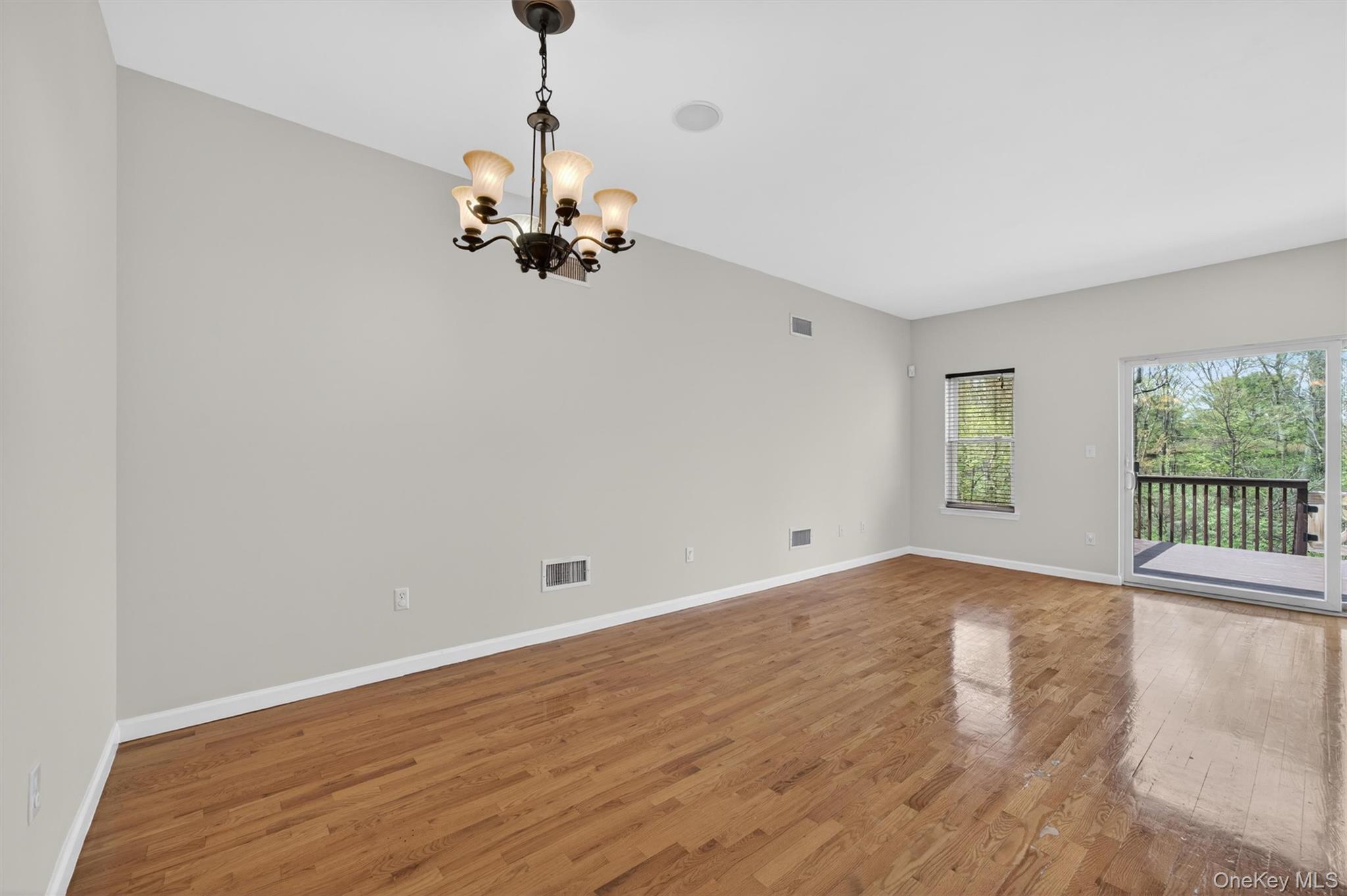 49 Oak Hill Road Middletown, NY 10941 - Photo 7 of 50
