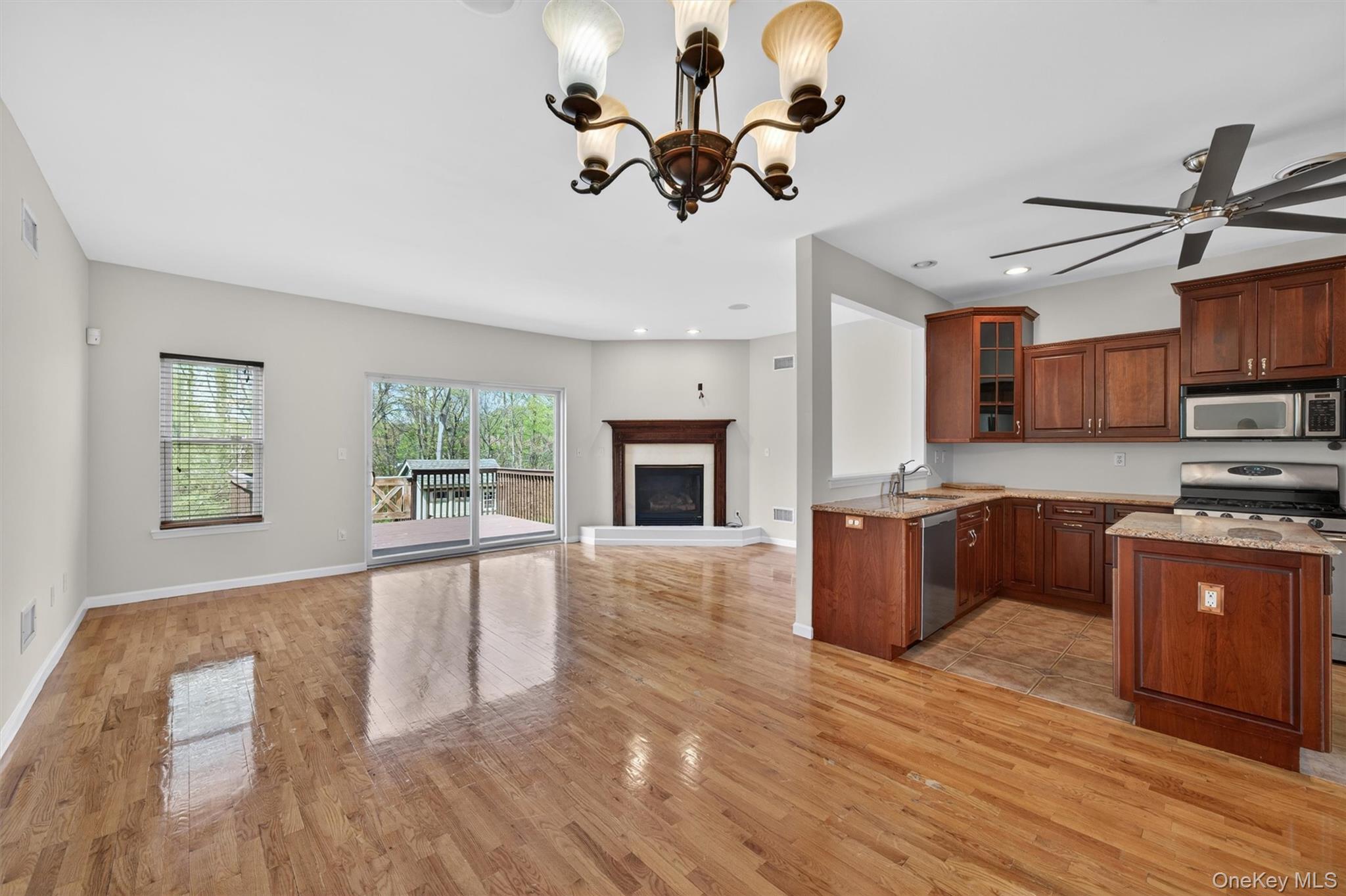 49 Oak Hill Road Middletown, NY 10941 - Photo 9 of 50