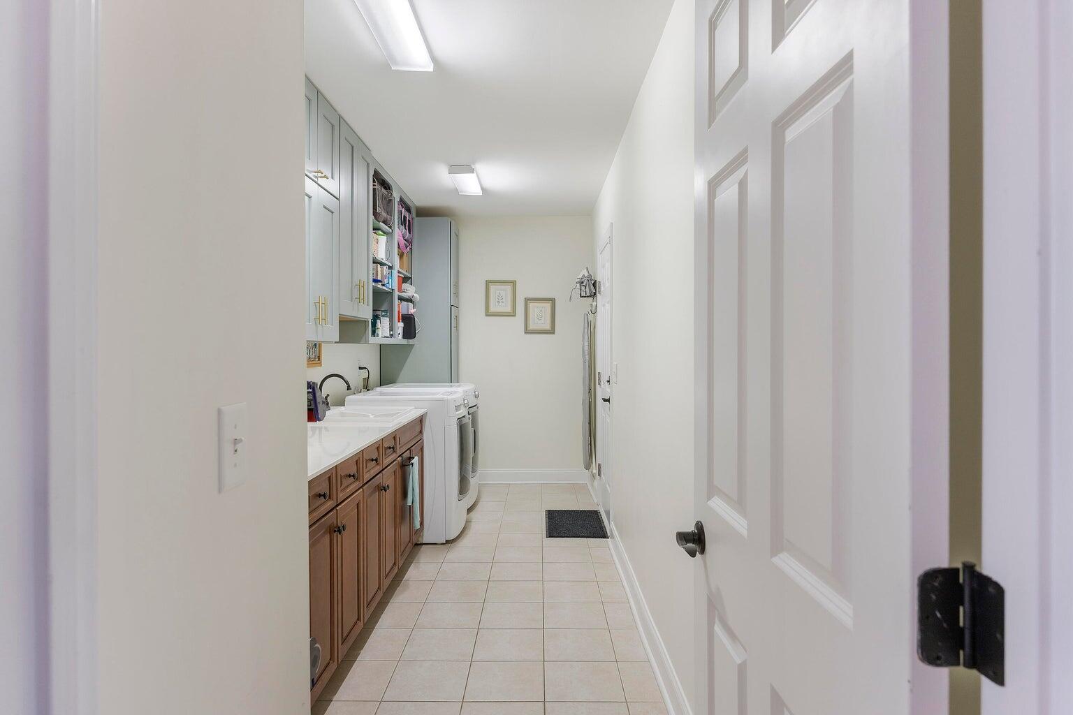 1019 Jervey Point Road Charleston, SC 29492 - Photo 16 of 38 20250709163141775360000000-o