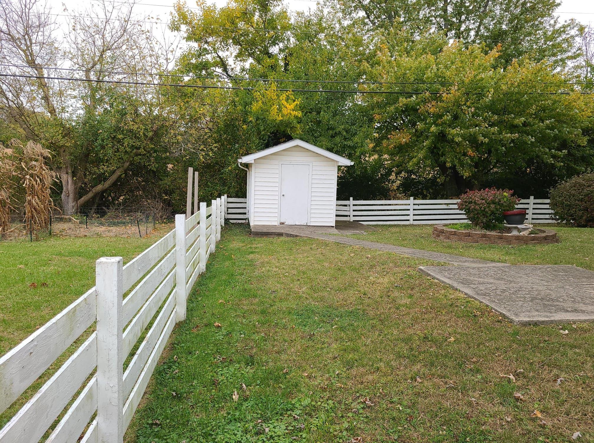 5105 West Ridgewood Road Springfield, OH 45503 - Photo 11 of 14