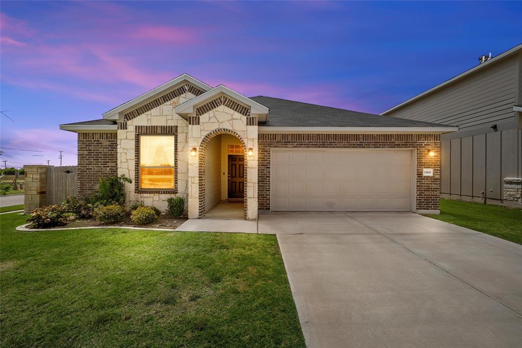 11100 Solar Street Lorena, TX 76655 - Photo 2 of 34