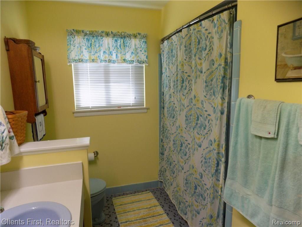 16218 Riverside Street Livonia, MI 48154 - Photo 22 of 22 Gallery Image 22