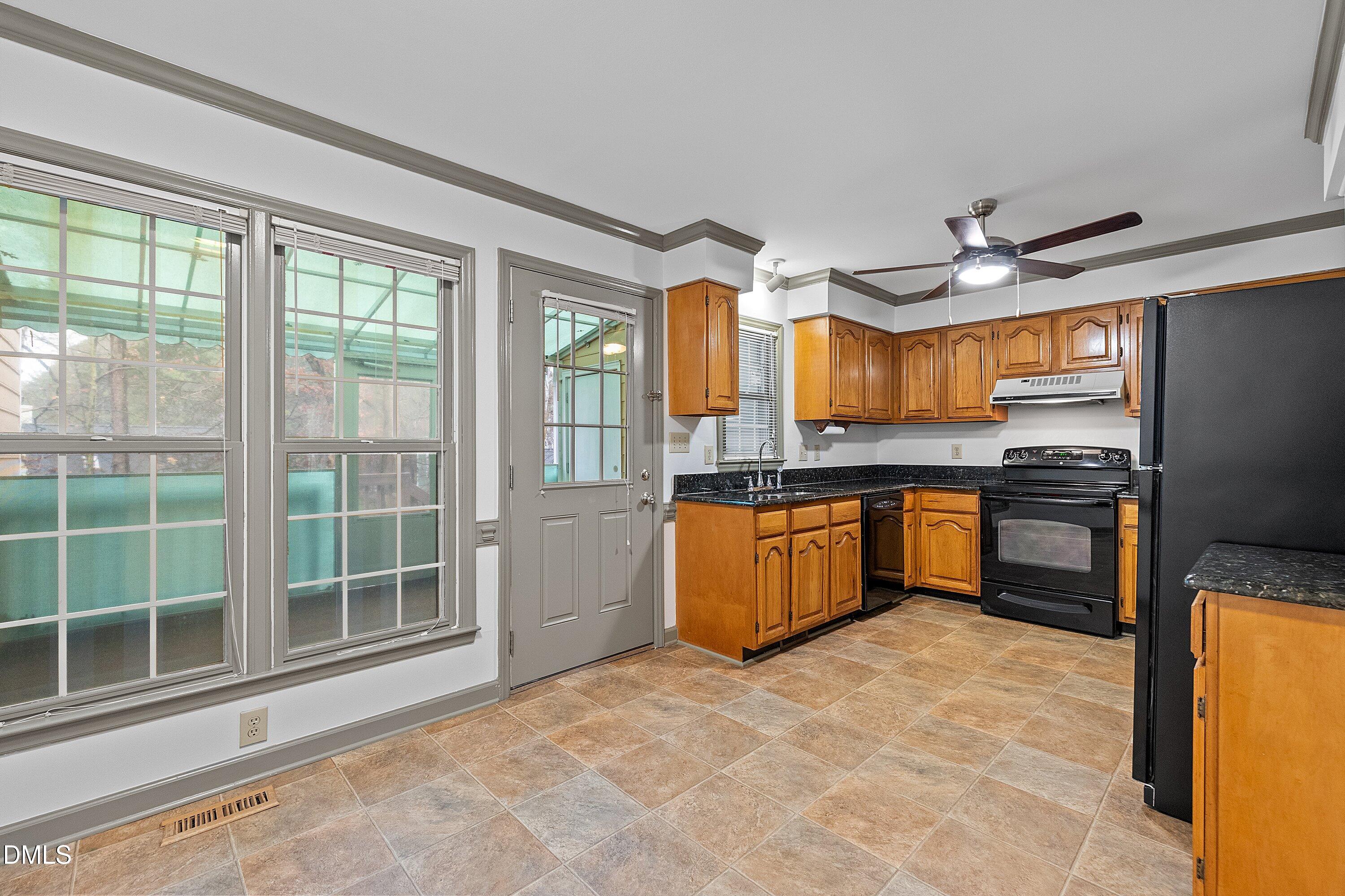 4522 Hamptonshire Drive Raleigh, NC 27613 - Photo 11 of 42 14-4522 Hamptonshire _3674