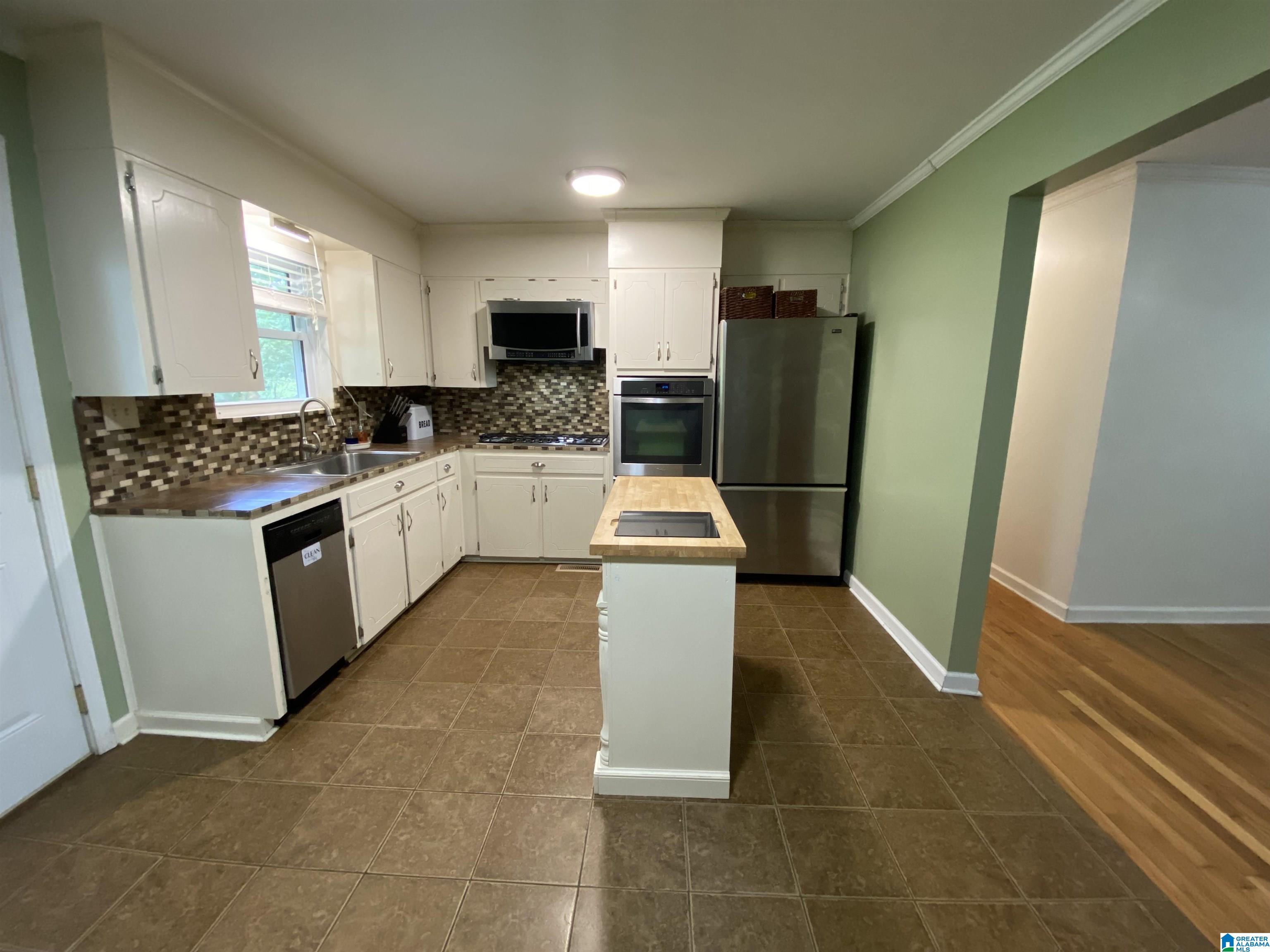 86 Pineview Street Sumiton, AL 35148 - Photo 12 of 20