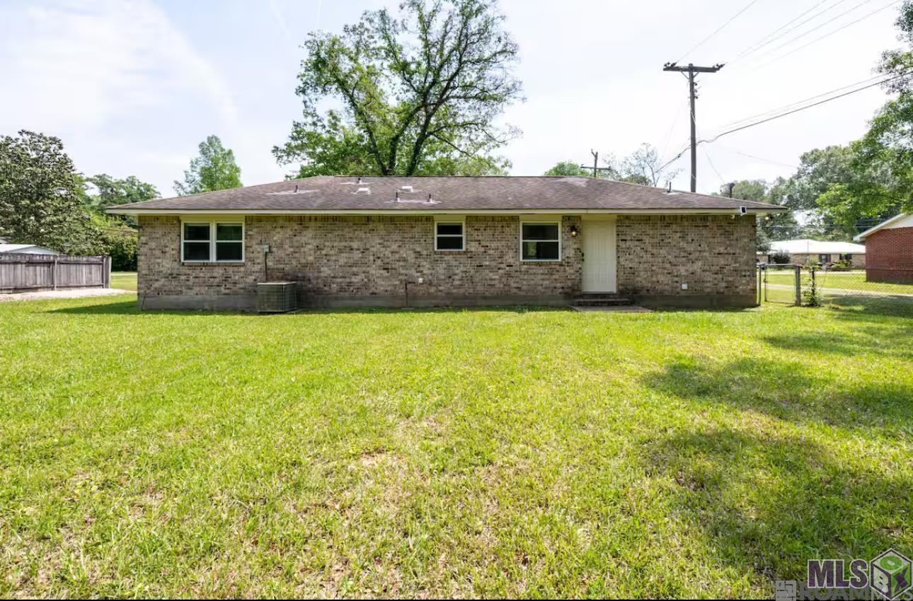 11685 Troy Street Baton Rouge, LA 70811 - Photo 2 of 14
