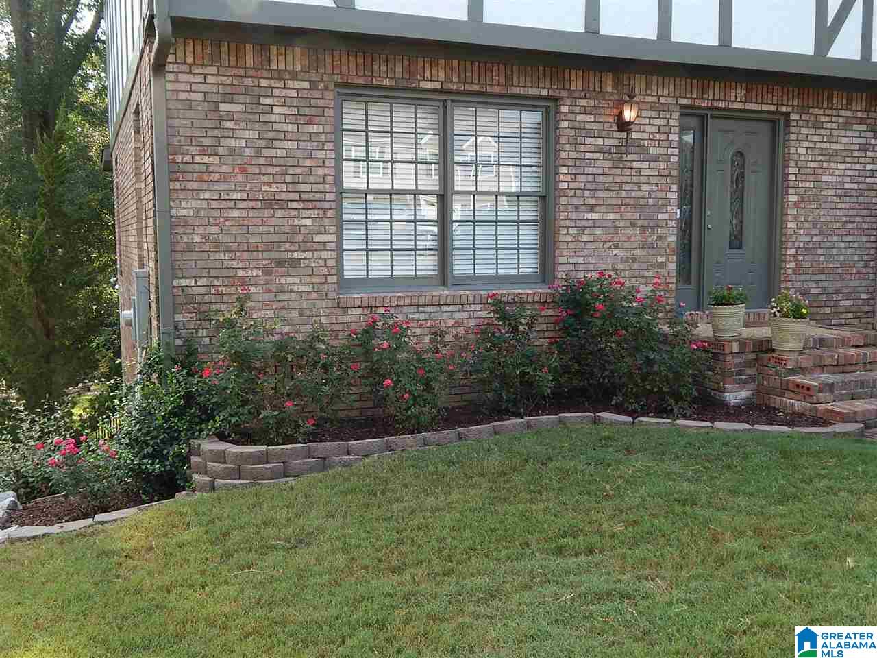 757 Cahaba Manor Trail Pelham, AL 35124 - Photo 2 of 50