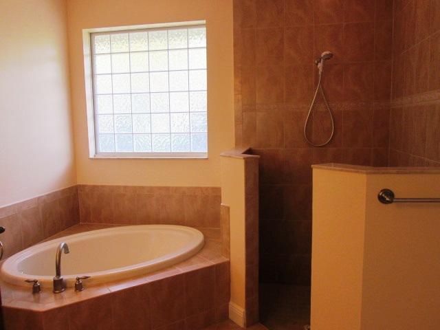 3003 Southeast Wake Road Port St. Lucie, FL 34984 - Photo 11 of 24 master bath2
