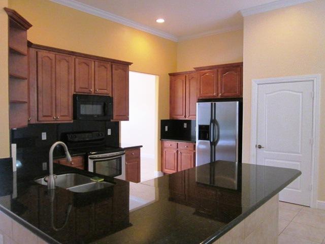 3003 Southeast Wake Road Port St. Lucie, FL 34984 - Photo 5 of 24 kitchen