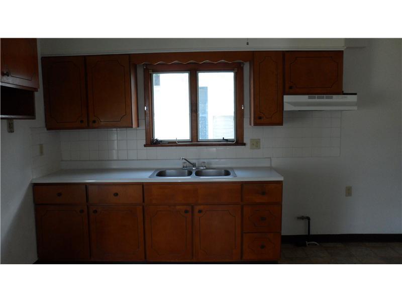 438 South Eighty Eight Road Carmichaels, PA 15320 - Photo 4 of 12 Kitchen.